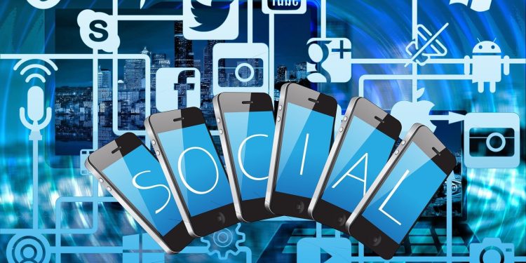 Πώς οι αλγόριθμοι των social media «θάβουν» τις χρήσιμες πληροφορίες υγείας