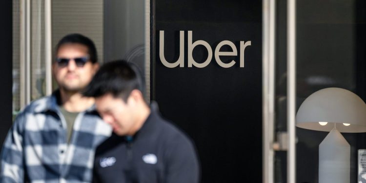 Η Uber απολύει το 10% της εξυπηρέτησης πελατών λόγω τεχνητής νοημοσύνης