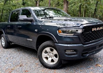 H Ram καταργεί το ήπια υβριδικό σύστημα από τον Hemi V8