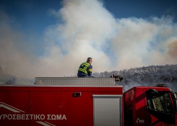 Πυροσβεστικό Σώμα: Μάχη με δεκάδες πύρινα μέτωπα στη χώρα