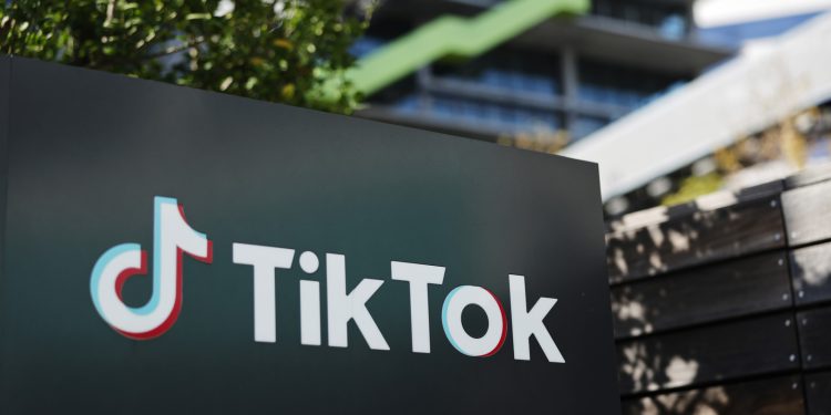 Συμβιβασμός 400 εκατ. δολαρίων για το TikTok στις ΗΠΑ